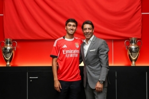 九游体育下载-官方：21岁左后卫奥布拉多从皇马加盟本菲卡，签约至2030年