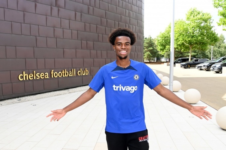 九游体育app-记者：蓝军希望出售楚克乌梅卡 交易总价接近球员4000万镑解约金