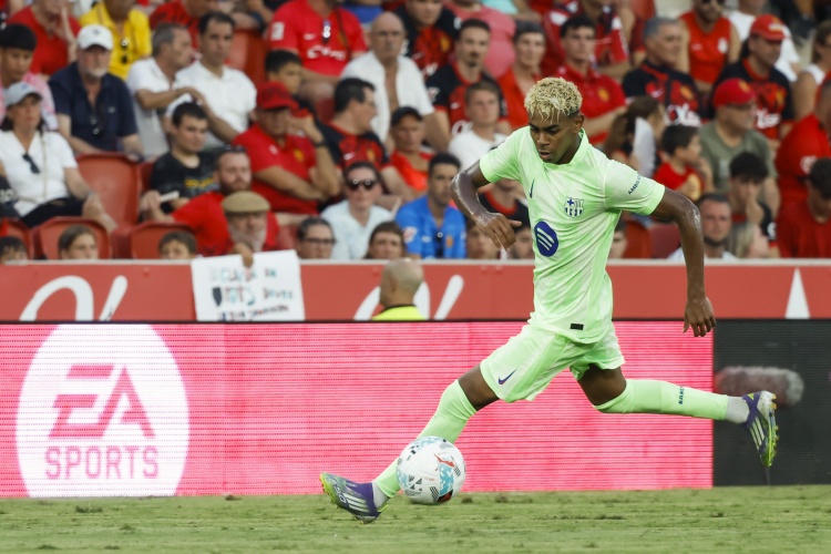 九游体育app-世体：亚马尔希望获得任意球&amp;点球主罚权，本赛季打入更多进球