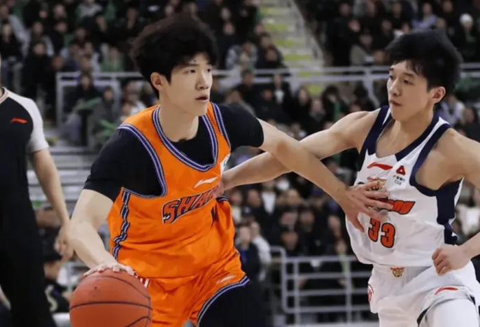 九游sports-上海两小将打服众人！小偰已胜任主控，马典成可取代刘礼嘉太全面|广东|偰李永炜|崔晓龙|袁堂文|哈桑-怀特塞德_新浪体育_新浪新闻